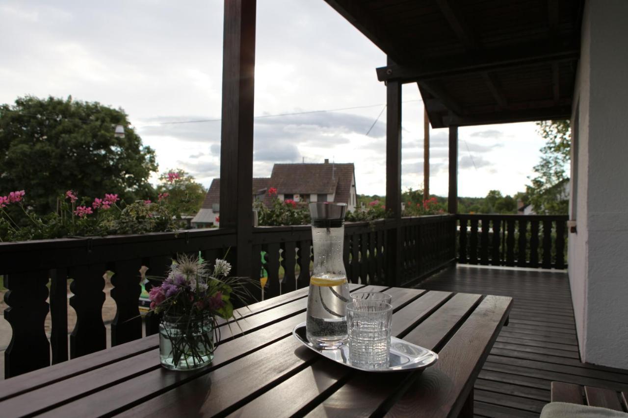 Gaestehaus Zum Rhein Rheinhausen Luaran gambar