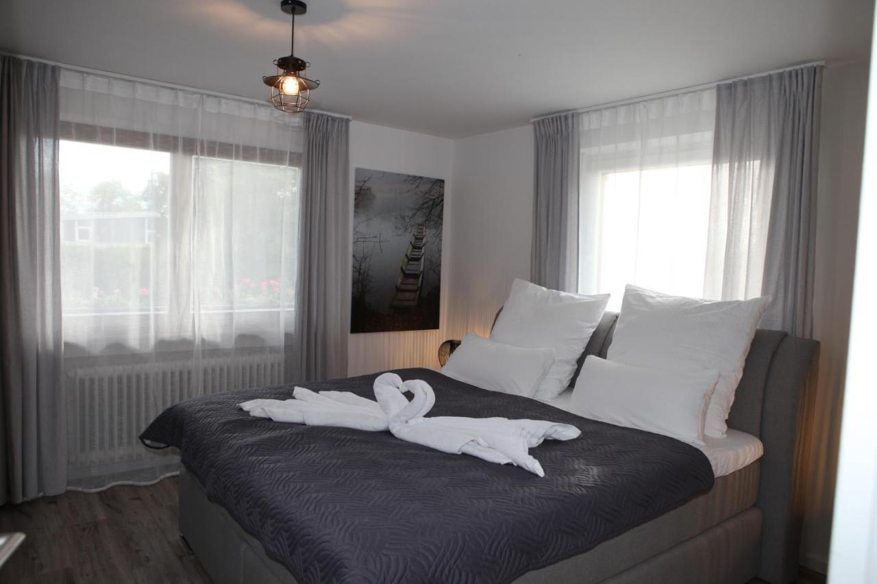 Gaestehaus Zum Rhein Rheinhausen Luaran gambar